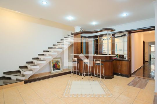 Sala de casa à venda com 4 quartos, 300m² em Penha de França, São Paulo