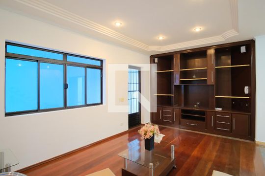 Sala de casa à venda com 4 quartos, 300m² em Penha de França, São Paulo