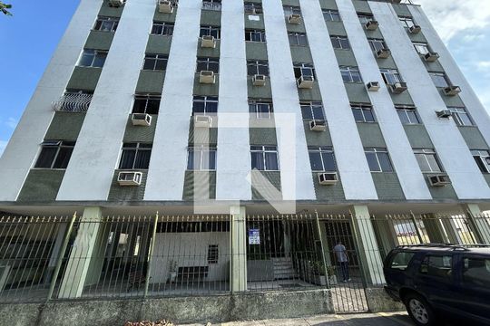 Fachada + plaquinha de apartamento à venda com 2 quartos, 65m² em Cachambi, Rio de Janeiro
