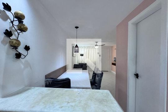 Sala de casa à venda com 3 quartos, 127m² em Recreio dos Bandeirantes, Rio de Janeiro