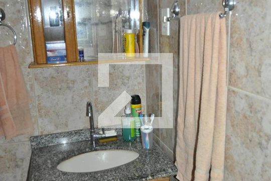 Banheiro Social de casa de condomínio à venda com 2 quartos, 70m² em Piedade, Rio de Janeiro
