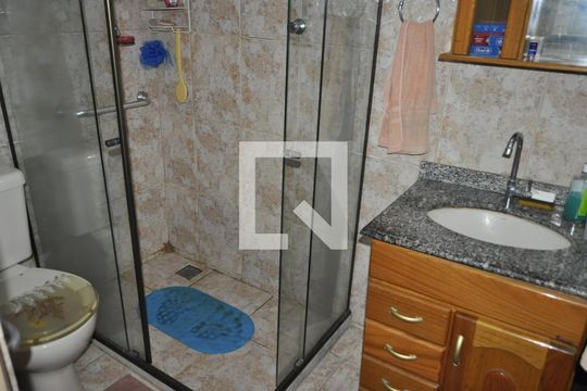 Banheiro Social de casa de condomínio à venda com 2 quartos, 70m² em Piedade, Rio de Janeiro