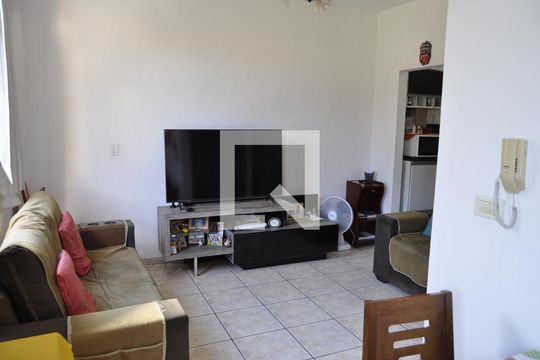 Sala de casa de condomínio à venda com 2 quartos, 70m² em Piedade, Rio de Janeiro