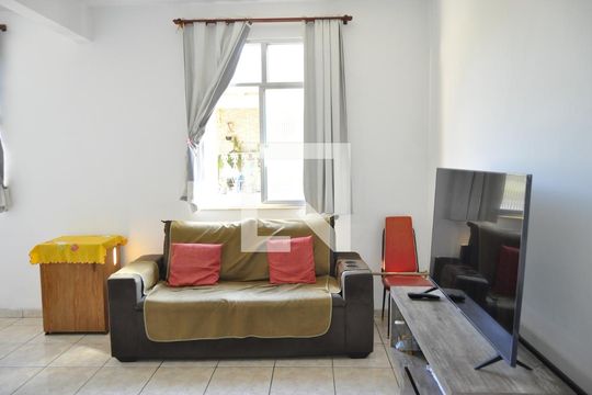 Sala de casa de condomínio à venda com 2 quartos, 70m² em Piedade, Rio de Janeiro