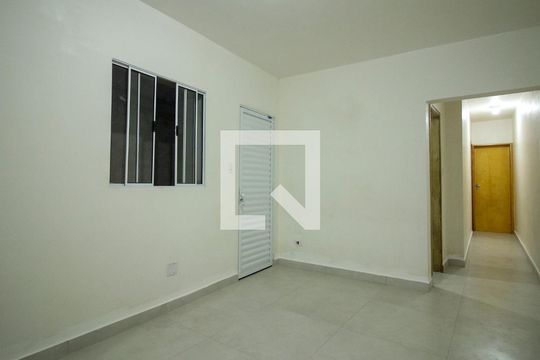 Casa para alugar com 2 quartos, 60m² em Jardim Grimaldi, São Paulo