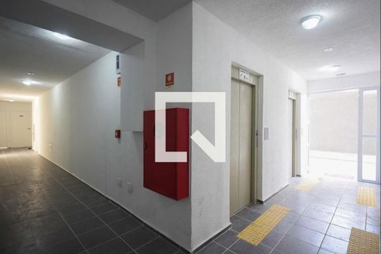 Hall social de apartamento para alugar com 2 quartos, 44m² em Vila Andrade, São Paulo