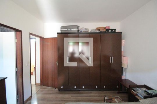 Suite de casa à venda com 3 quartos, 411m² em Santa Monica, Belo Horizonte