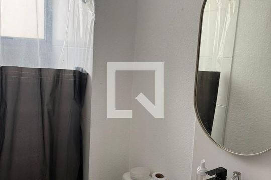 Banheiro de casa para alugar com 2 quartos, 45m² em Campo Grande, Rio de Janeiro