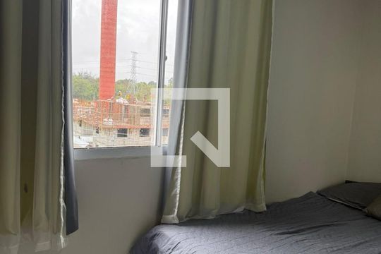 Quarto 1 de casa para alugar com 2 quartos, 45m² em Campo Grande, Rio de Janeiro