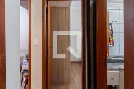 Corredor de apartamento à venda com 3 quartos, 64m² em Ouro Preto, Belo Horizonte