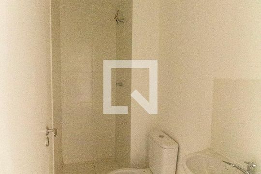 Banheiro de apartamento para alugar com 2 quartos, 31m² em Vila Santa Clara, São Paulo
