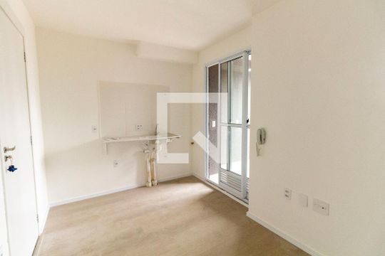 Cozinha de apartamento para alugar com 2 quartos, 31m² em Vila Santa Clara, São Paulo