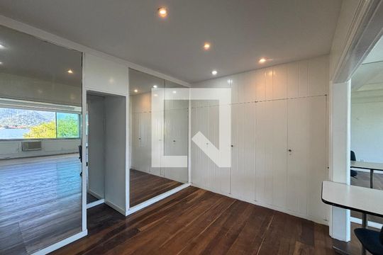 Escritório de apartamento à venda com 4 quartos, 285m² em Ipanema, Rio de Janeiro