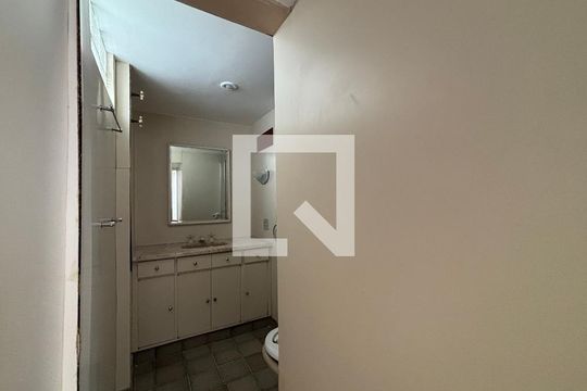 Banheiro da Suíte 1 de apartamento à venda com 4 quartos, 285m² em Ipanema, Rio de Janeiro