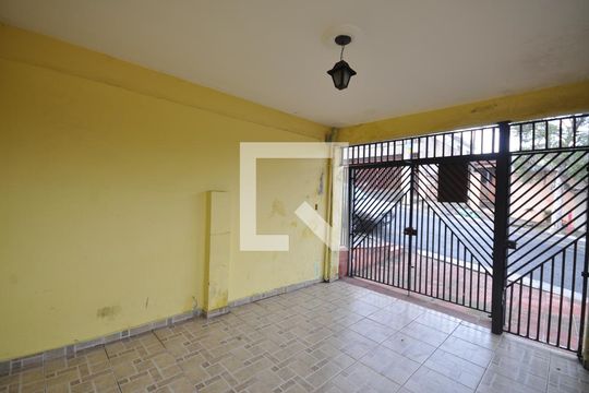 Garagem de casa à venda com 4 quartos, 123m² em Vila Medeiros, São Paulo