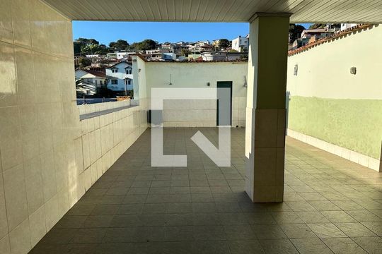 Área de serviço de casa à venda com 3 quartos, 600m² em Santa Maria, Belo Horizonte