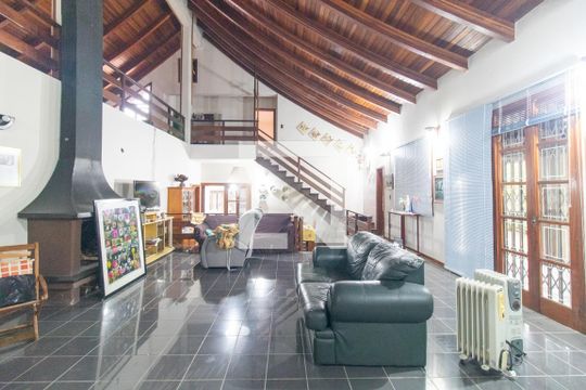 Casa à venda com 4 quartos, 400m² em Ipanema, Porto Alegre