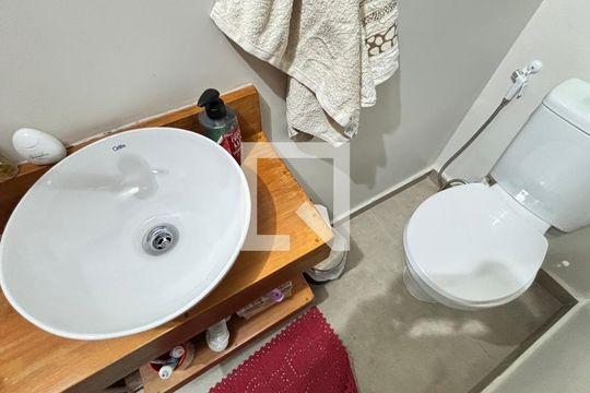 Lavabo de casa à venda com 3 quartos, 200m² em Jardim Ana Maria, Santo André