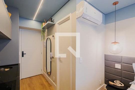 Cozinha de kitnet/studio à venda com 1 quarto, 21m² em Paraíso, São Paulo