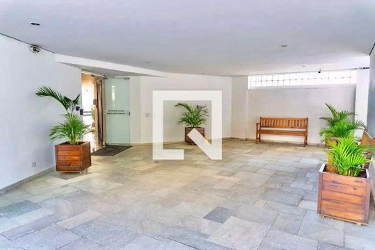 Hall de entrada de apartamento à venda com 2 quartos, 70m² em Campo Belo, São Paulo