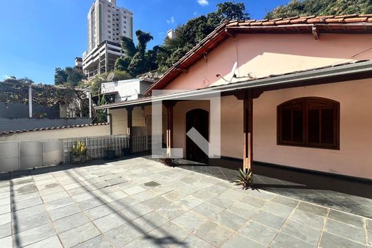Varanda de casa à venda com 2 quartos, 200m² em Padre Eustáquio, Belo Horizonte