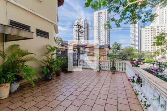 Área comum de casa para alugar com 5 quartos, 218m² em Bosque da Saúde, São Paulo