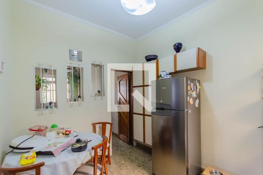 Cozinha de casa para alugar com 5 quartos, 218m² em Bosque da Saúde, São Paulo