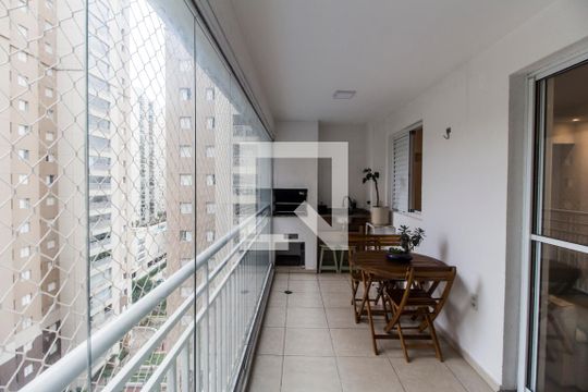 Varanda gourmet de apartamento para alugar com 3 quartos, 105m² em Jardim Tupanci, Barueri