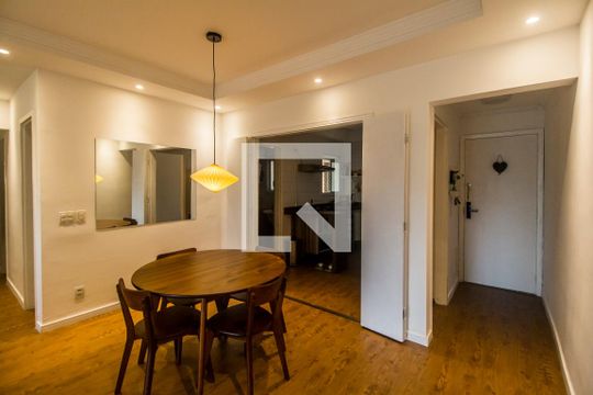 Sala de Jantar de apartamento para alugar com 3 quartos, 105m² em Jardim Tupanci, Barueri