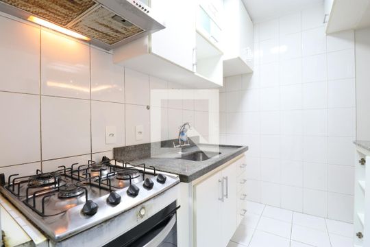 Cozinha de apartamento para alugar com 3 quartos, 67m² em Barra Funda, São Paulo