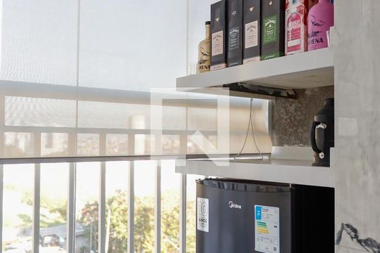 Sacada de apartamento à venda com 2 quartos, 50m² em Padroeira, Osasco