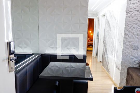 Sala de apartamento à venda com 2 quartos, 50m² em Padroeira, Osasco