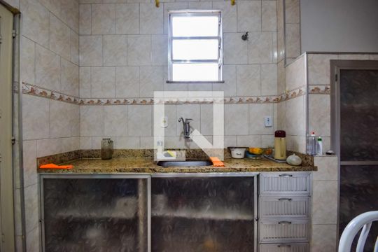Cozinha de casa de condomínio à venda com 2 quartos, 100m² em Pilares, Rio de Janeiro