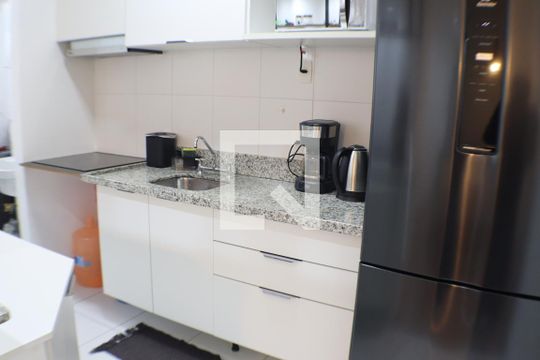 Cozinha de apartamento à venda com 2 quartos, 68m² em Tamboré, Barueri