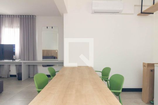 Cozinha de apartamento para alugar com 1 quarto, 47m² em Vila Buarque, São Paulo