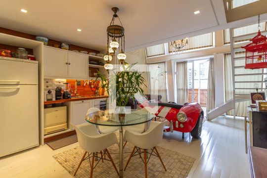 Sala/Cozinha de apartamento à venda com 2 quartos, 109m² em Cerqueira César, São Paulo