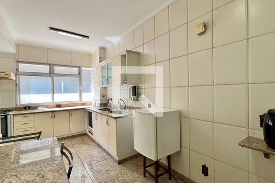 Cozinha de apartamento para alugar com 4 quartos, 320m² em Lourdes, Belo Horizonte