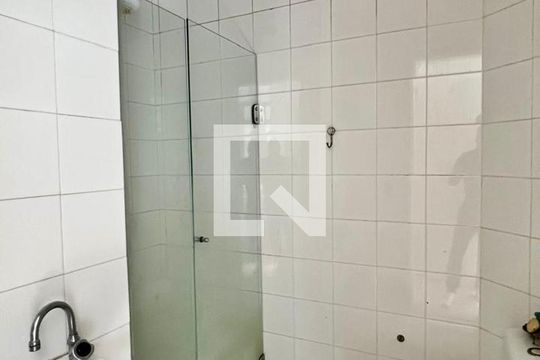 Banheiro de Serviço de apartamento para alugar com 4 quartos, 320m² em Lourdes, Belo Horizonte