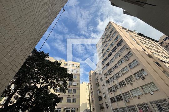 Sala - vista de apartamento para alugar com 3 quartos, 75m² em Copacabana, Rio de Janeiro
