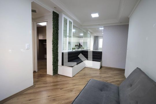 Sala de apartamento à venda com 2 quartos, 50m² em Cidade São Jorge, Santo André