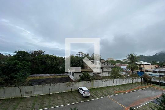 Sacada - Sala de apartamento para alugar com 2 quartos, 50m² em Jacarepaguá, Rio de Janeiro