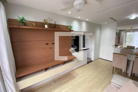Sala de apartamento para alugar com 2 quartos, 50m² em Jacarepaguá, Rio de Janeiro