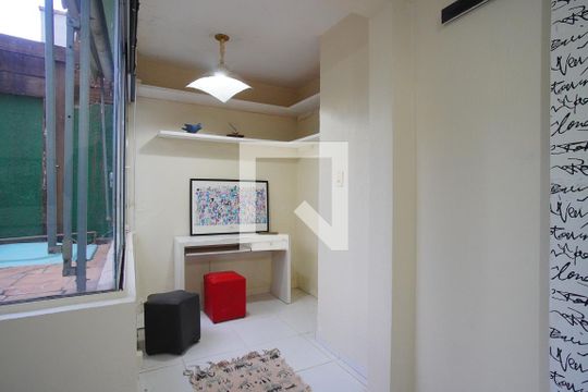 Sala 2 de casa para alugar com 2 quartos, 120m² em Petrópolis, Porto Alegre