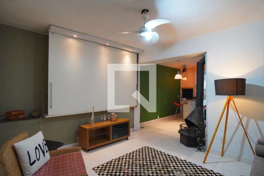 Casa para alugar com 2 quartos, 120m² em Petrópolis, Porto Alegre