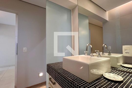 Banheiro de apartamento à venda com 3 quartos, 140m² em Paraíso, São Paulo