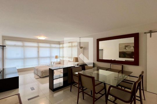 Sala de apartamento à venda com 3 quartos, 140m² em Paraíso, São Paulo