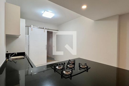 Cozinha de apartamento à venda com 3 quartos, 140m² em Paraíso, São Paulo