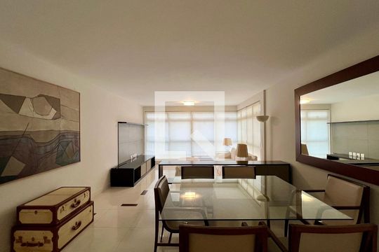 Sala de apartamento à venda com 3 quartos, 140m² em Paraíso, São Paulo