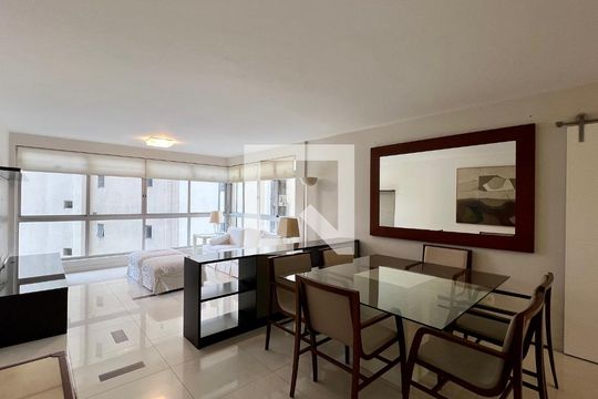 Sala de apartamento à venda com 3 quartos, 140m² em Paraíso, São Paulo