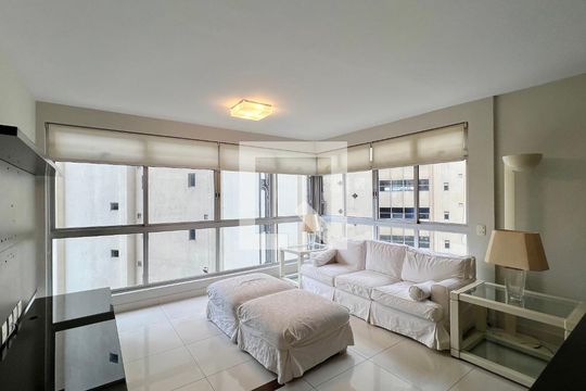 Sala de apartamento à venda com 3 quartos, 140m² em Paraíso, São Paulo